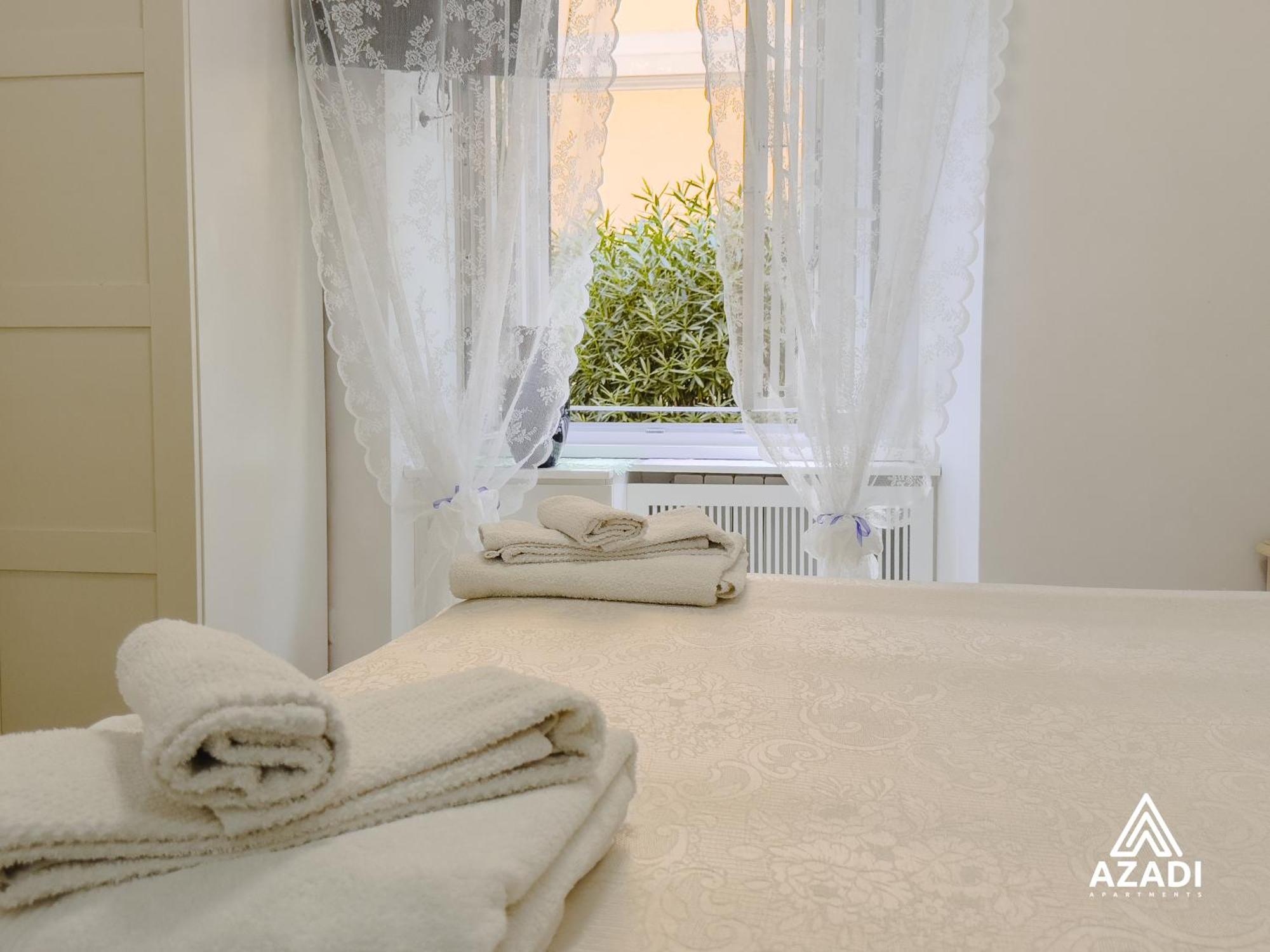 Azadi B&B Flaminio Rome Bagian luar foto