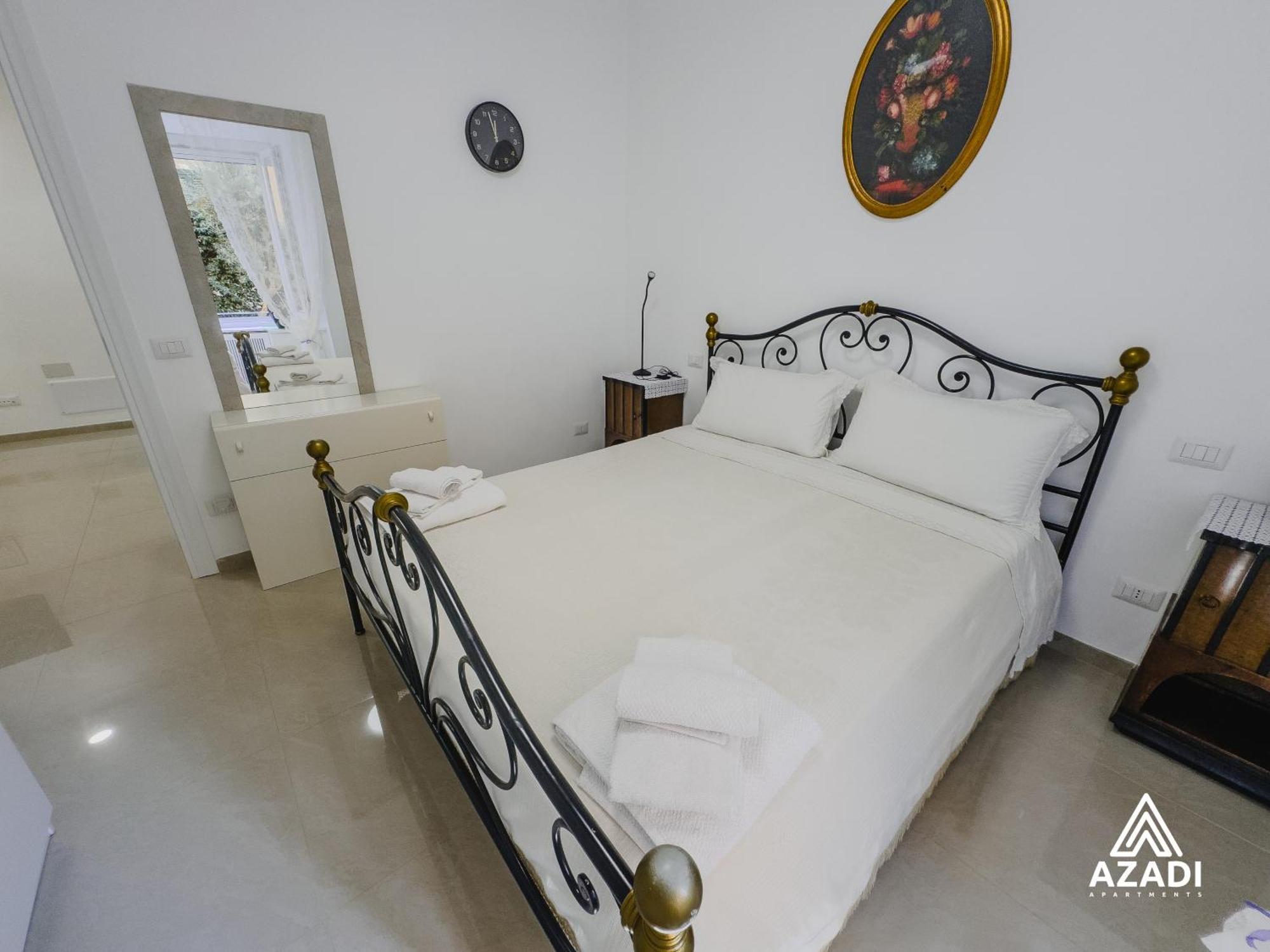 Azadi B&B Flaminio Rome Bagian luar foto